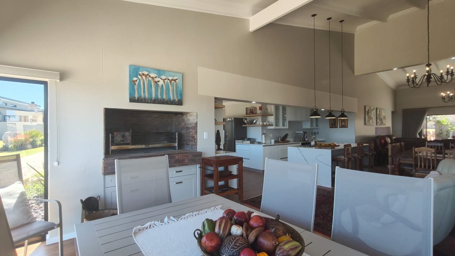 3 Bedroom Property for Sale in Blue Ridge Western Cape